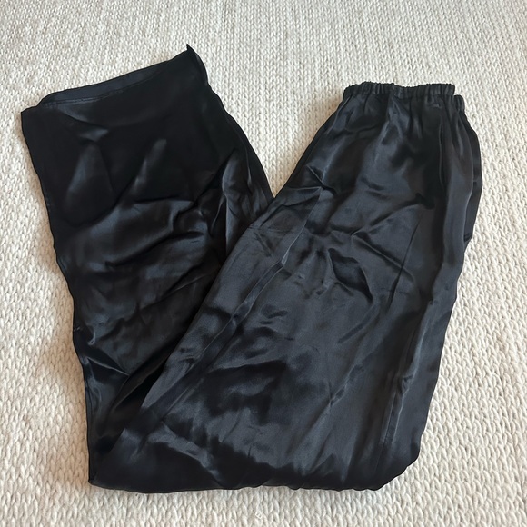 Revolve Weekend Stories Silk Jax Pant in Black XS - Picture 2 of 6